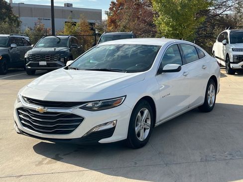 Used 2023 Chevrolet Malibu LT w/ Driver Confidence Package image 5