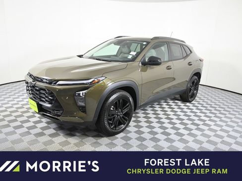 Used 2024 Chevrolet Trax ACTIV w/ Driver Confidence Package image 1