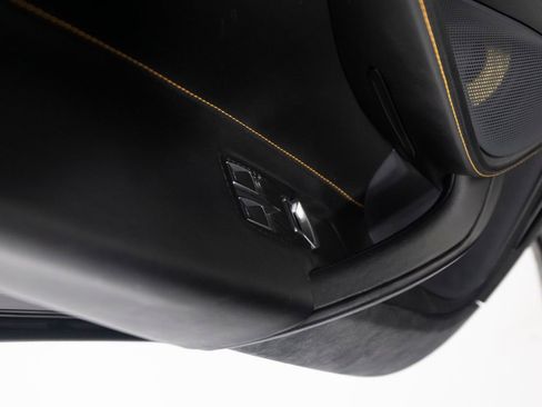 Used 2021 McLaren 720S Performance RWD image 13