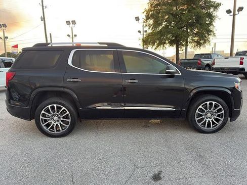 Used 2022 GMC Acadia Denali image 8