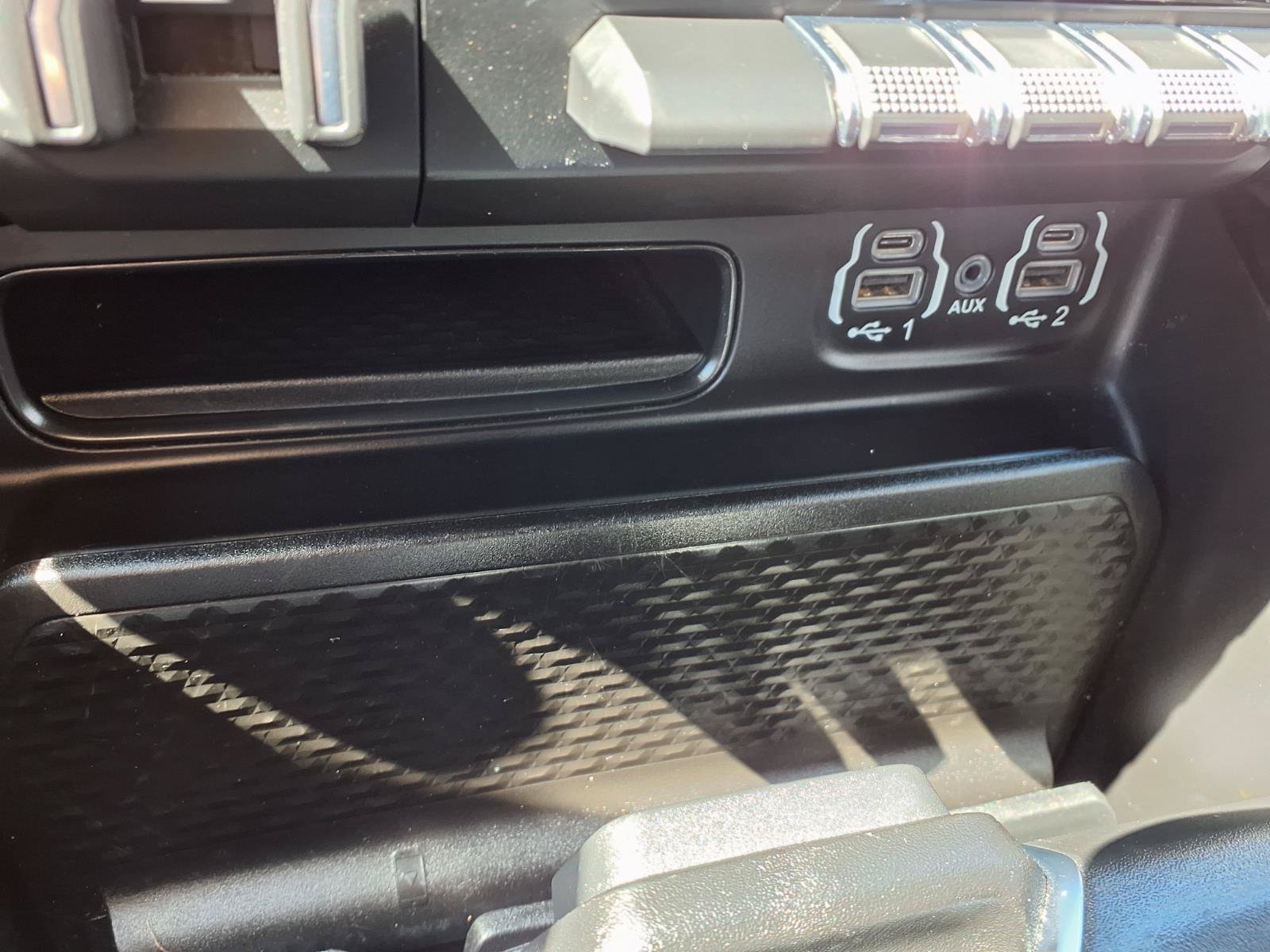 Used 2024 RAM 1500 2WD Crew Cab image 10