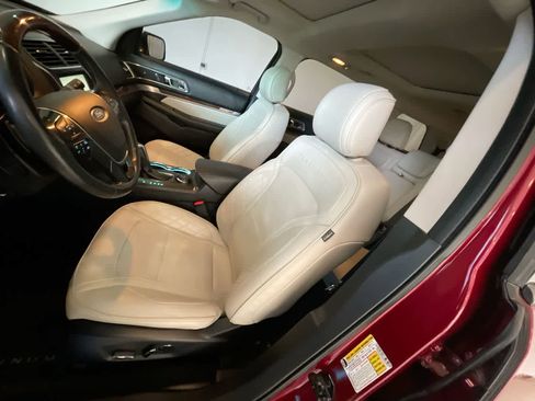 Used 2016 Ford Explorer Platinum image 11