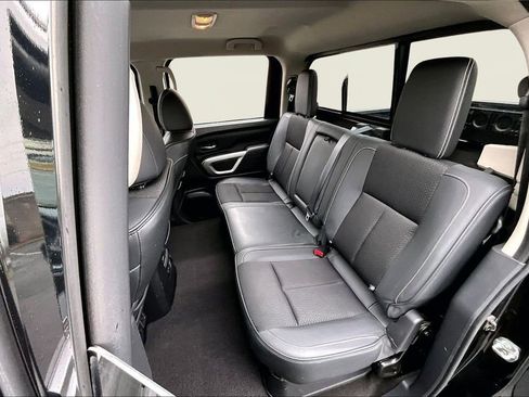 Used 2019 Nissan Titan PRO-4X image 21