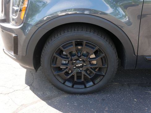 Used 2022 Kia Telluride EX w/ EX Premium Package AWD/4WD image 8