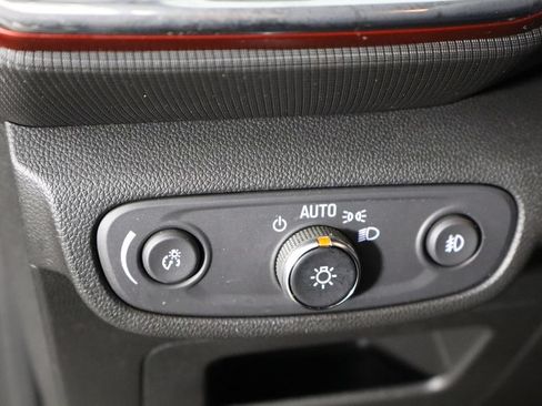 Used 2023 Chevrolet TrailBlazer RS FWD image 22
