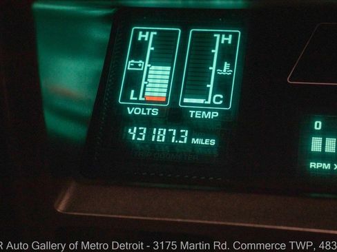 Used 1988 Oldsmobile Toronado Trofeo image 18