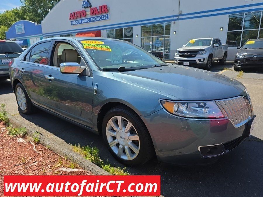 Used 2012 Lincoln MKZ FWD image 1
