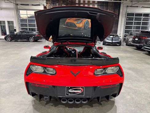 Used 2015 Chevrolet Corvette Z06 w/ Z07 Performance Package image 10