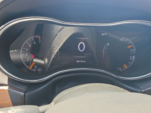 Used 2018 Jeep Grand Cherokee Limited AWD/4WD image 20