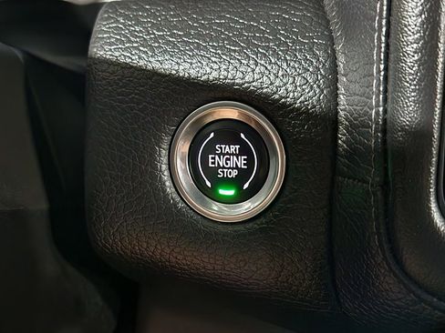 Used 2021 GMC Yukon XL Denali w/ Denali Premium Package RWD image 41