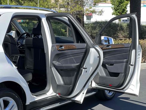 Used 2015 Mercedes-Benz ML 350 2WD image 55