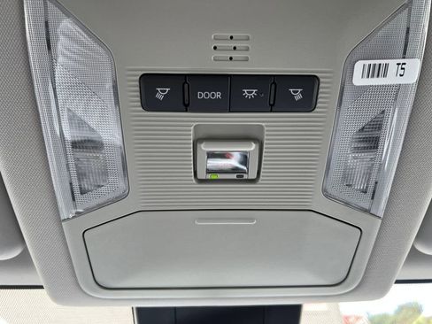 New 2025 Toyota RAV4 LE image 27