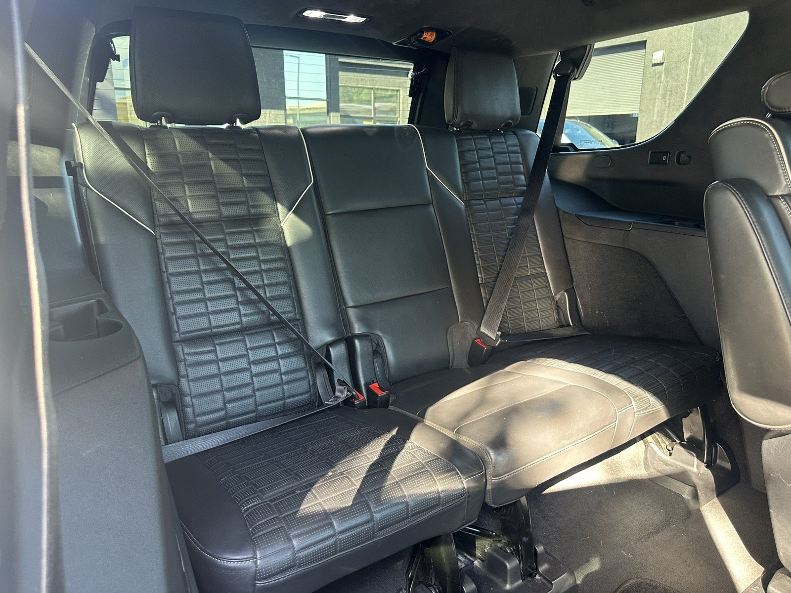 Used 2021 Cadillac Escalade Sport Platinum w/ LPO, ONYX Package AWD/4WD image 23