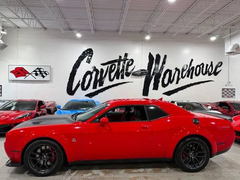 Used 2019 Dodge Challenger R/T Scat Pack RWD image 2