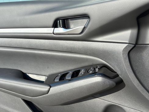 New 2025 Nissan Altima 2.5 SL image 18