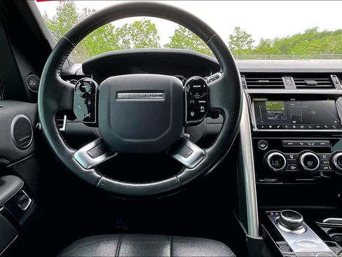 Used 2019 Land Rover Discovery HSE image 6