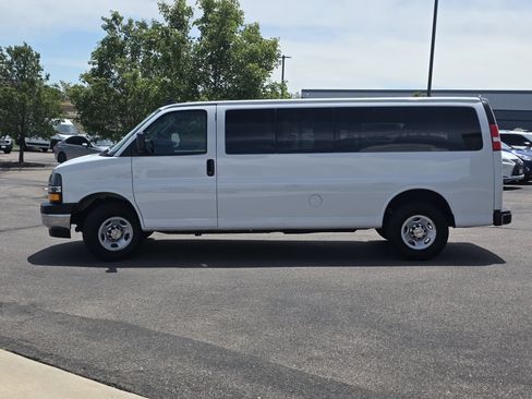 Used 2024 Chevrolet Express 3500 LT w/ LT Preferred Equipment Group RWD image 4