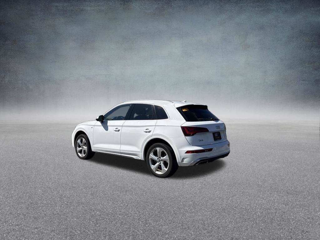 Used 2022 Audi Q5 2.0T Premium Plus w/ Premium Plus Package AWD/4WD image 3