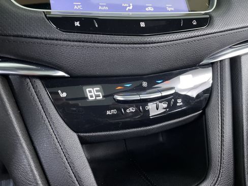 Used 2021 Cadillac XT6 Luxury AWD/4WD image 16