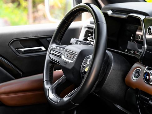 Used 2023 GMC Canyon AT4 w/ Canyon Safety Plus Package image 27