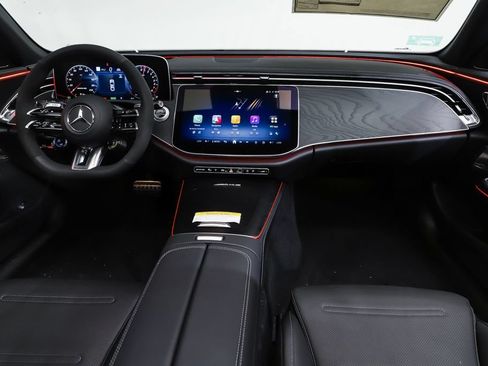 New 2026 Mercedes-Benz E 53 AMG e 4MATIC Sedan image 8