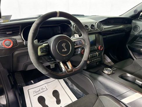 Used 2021 Ford Mustang Shelby GT500 w/ Carbon Fibre Track Pack RWD image 9
