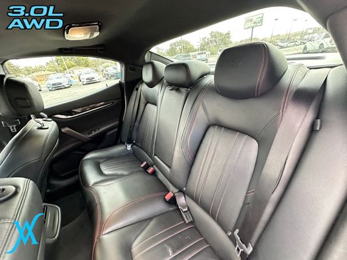 Used 2017 Maserati Ghibli S Q4 AWD/4WD image 24