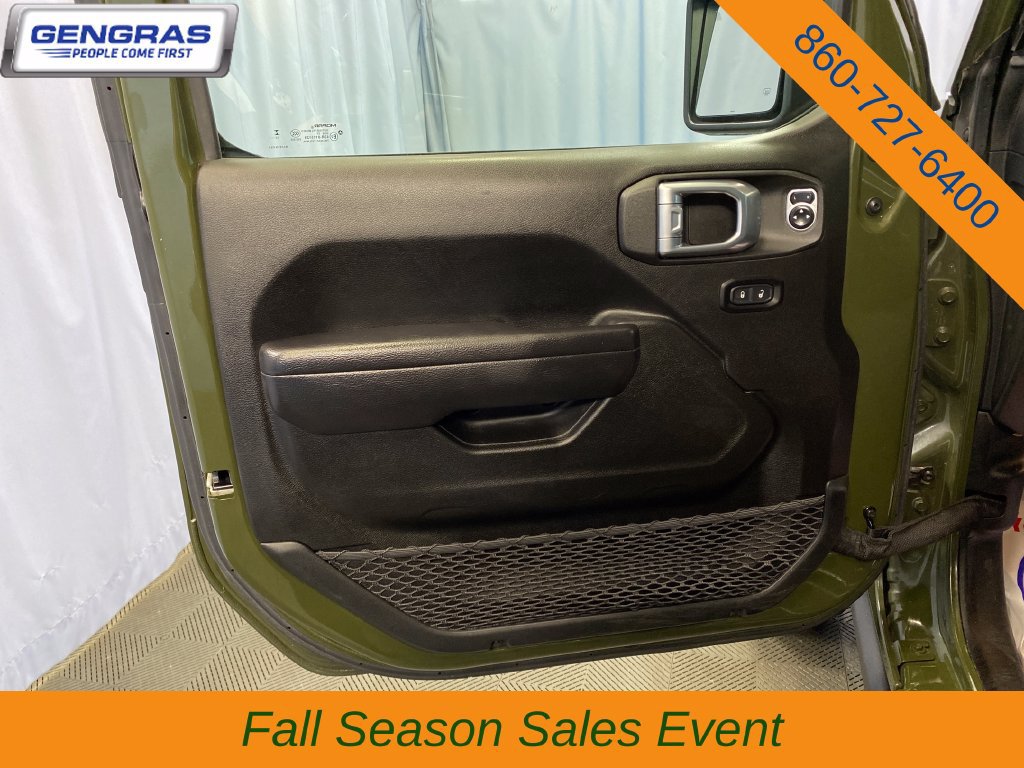 Used 2024 Jeep Wrangler Unlimited AWD/4WD image 13
