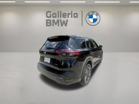 Used 2025 Nissan Rogue SV AWD/4WD image 26