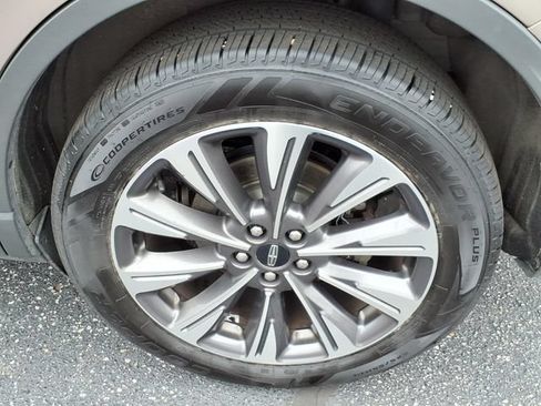 Used 2021 Lincoln Corsair Reserve w/ Equipment Group 201A AWD/4WD image 12