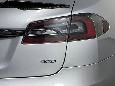 Used 2016 Tesla Model S P90D image 40