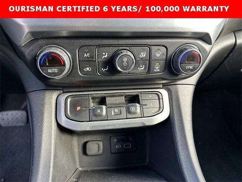 Certified 2023 GMC Acadia SLT image 25