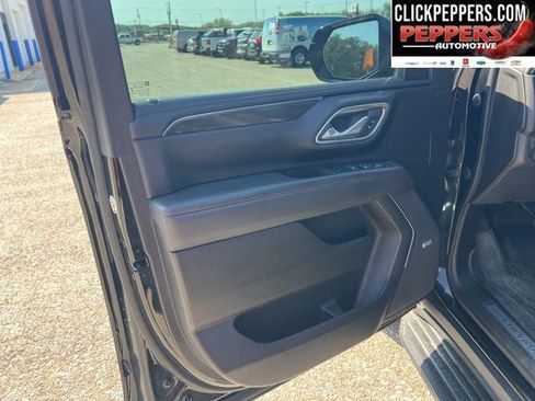 Used 2022 Chevrolet Tahoe RST w/ Luxury Package AWD/4WD image 7