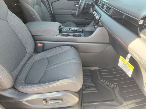 New 2025 Honda Pilot Sport image 17