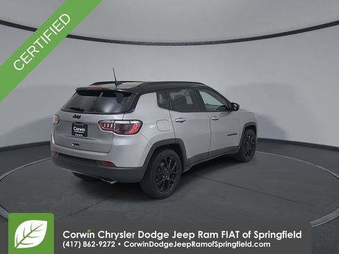Used 2022 Jeep Compass Altitude image 14