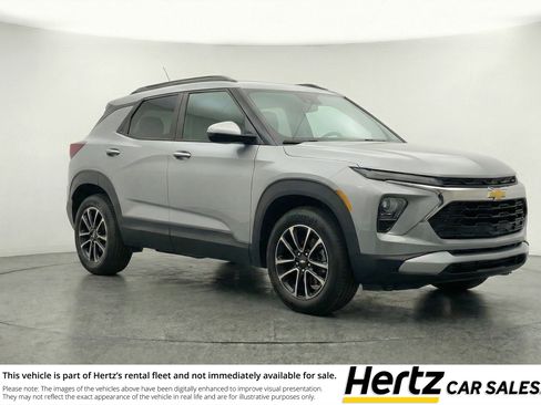 Used 2025 Chevrolet TrailBlazer LT image 1