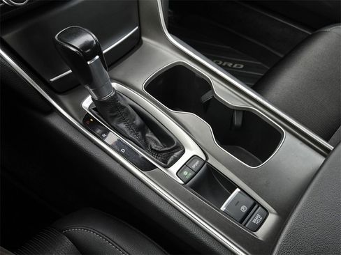 Used 2019 Honda Accord Sport image 17