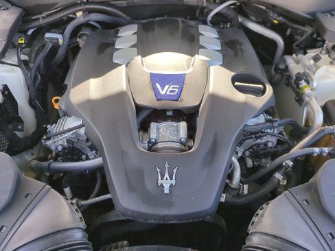 Used 2019 Maserati Levante S GranLusso image 15