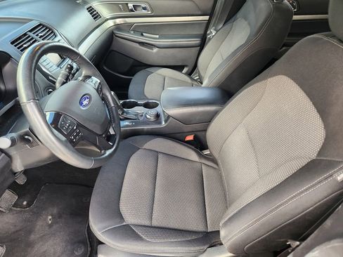Certified 2018 Ford Explorer XLT image 10