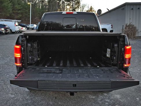 Used 2019 Ford F150 Platinum w/ Equipment Group 701A Luxury image 8