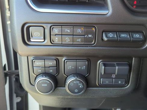 Used 2023 Chevrolet Tahoe High Country w/ Advanced Technology Package AWD/4WD image 11
