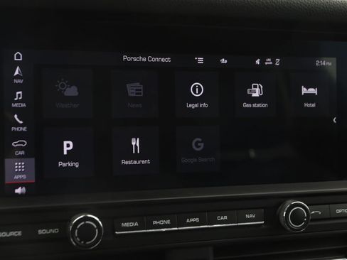 Used 2020 Porsche Macan image 38