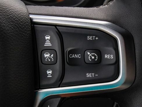 Used 2025 RAM 1500 Big Horn AWD/4WD image 28
