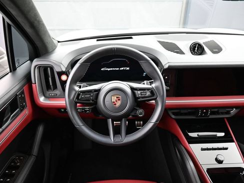 Certified 2025 Porsche Cayenne GTS AWD/4WD image 18