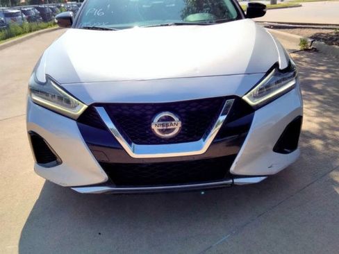 Used 2019 Nissan Maxima 3.5 SV w/ Floor Mat Group FWD image 2