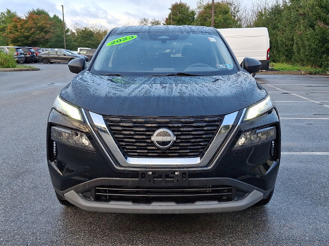 Used 2023 Nissan Rogue S AWD/4WD image 2