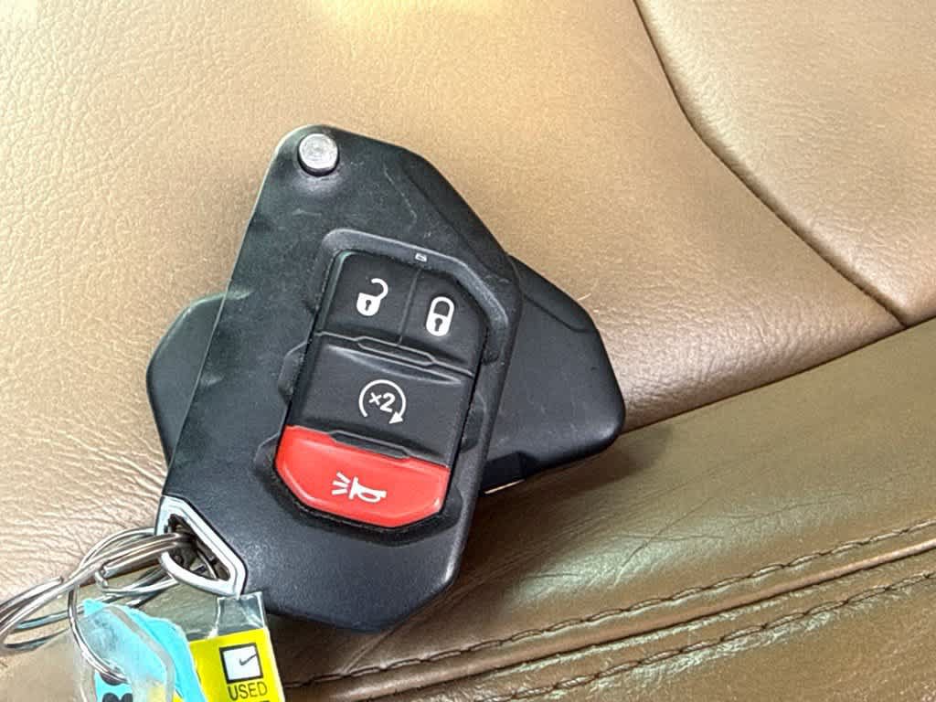 Used 2020 Jeep Gladiator Rubicon AWD/4WD image 16