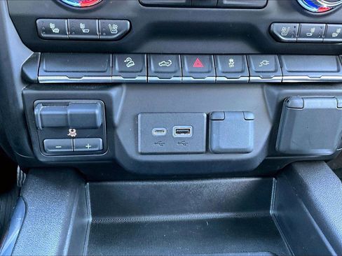 Used 2022 GMC Sierra 1500 SLT w/ SLT Premium Package image 33