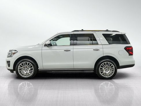Used 2024 Ford Expedition Limited AWD/4WD image 2