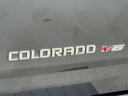 Used 2018 Chevrolet Colorado LT w/ LT Convenience Package RWD image 45